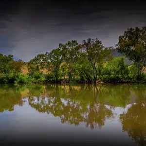 Murray river meandering in the summer through the Upper Murray valley farmland, north east Victoria, Australia