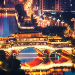 Night view of the historic Anshun Bridge in Chengdu