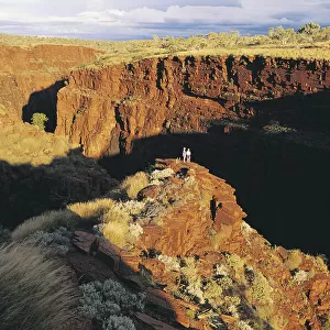 People at Oxers Lookout, Karijini National Park, Western Australia