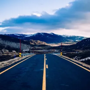 Road to Charlotte Pass