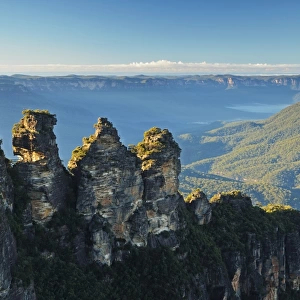 The Three Sisters and Jamison Valley, Blue Mountai