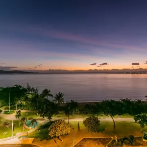 Strand Sunrise Print - Townsville Esplanade Morning Glow
