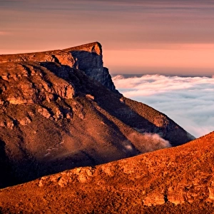 Sunrise at the top of Pyungoorup Peak