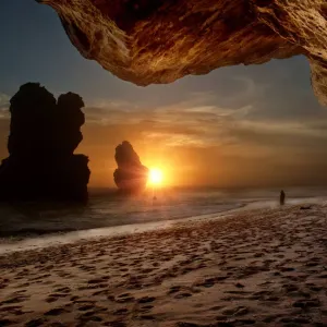 sunset capture from under the rock sunset capture from under the rock