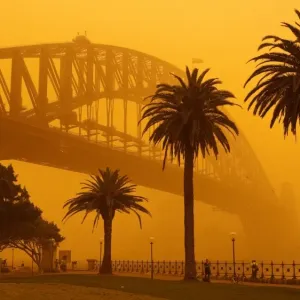 Sydney Harbour Bridge during Sept 2009 dust storm Sydney Harbour Bridge during Sept 2009 dust storm