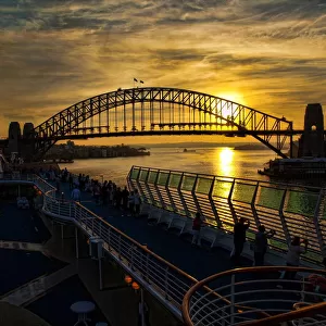 Sydney harbour bridge at sunrise