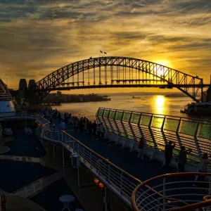 Sydney harbour bridge at sunrise