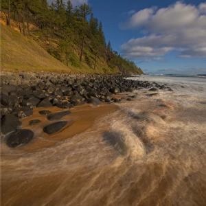 Tidal wash along the coastline of Anson bay, Norfolk Island