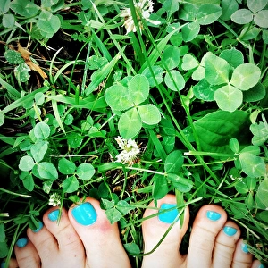 Toes in Green Clover Four Leaf Clover