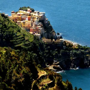 Vernazza and sea