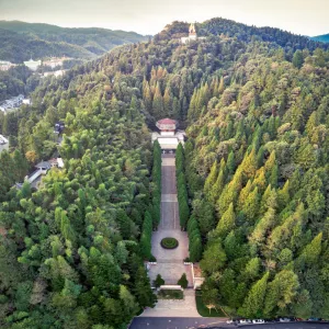 Vertical photo of Jinggangshan martyrs cemetery