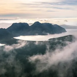 Images Dated 2016 May: 22 May 2016