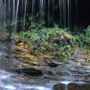 Weeping rock waterfall on Wentworth Creek (long exposure) Weeping rock waterfall on Wentworth Creek (long exposure)