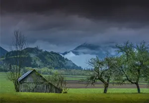 Images Dated 9th May 2017: The Admont Valley in spring, with farmland pastures and mountain views, central Austria