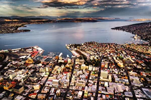 Images Dated 18th April 2016: Aerial View of Hobart