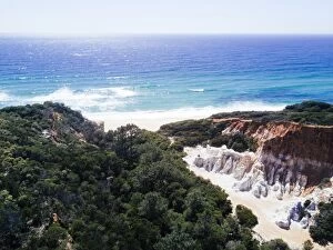 Images Dated 25th December 2016: Aerial view of the Pinnacles rock formations and sea, New South Wales, Australia