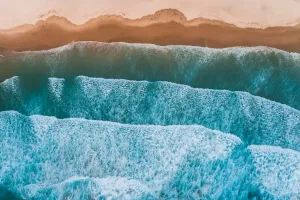Images Dated 2019 April: Aerial view of sea waves breaking on shore