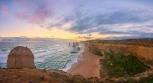 Images Dated 25th March 2016: The Twelve Apostles, Great Ocean Road, Victoria