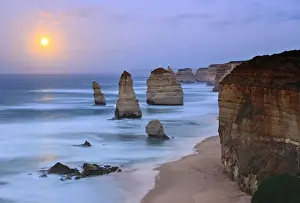 Twelve Apostles moon set, Victoria