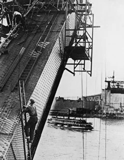 Constructing Sydney Harbour Bridge Collection: Arch Construction