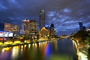 Allan Baxter Collection: Australia, Melbourne, view from Princes Bridge, dusk