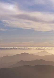 Images Dated 24th January 2007: Australia, Tasmania, Southwest National Park, mountains at sunset