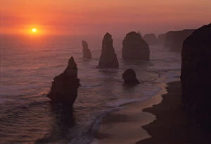 12 Apostles Collection: Australia, Victoria, Port Campbell, Twelve Apostles at sunset