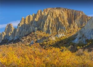 Images Dated 27th April 2016: Autumn at the clay cliffs, Omarama, south Island of New Zealand