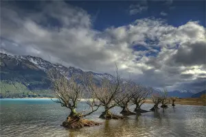 Glacier Prints: Beautiful lake Wakitipu, Otago, during the autumn season, south island, New Zealand