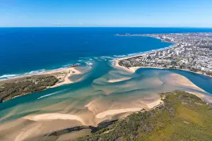 Blue horizon over Maroochydore
