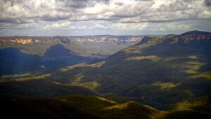 Images Dated 27th August 2014: Blue Mountains rain forest green valleys