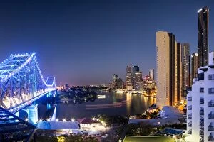 Story Bridge, Kangaroo Point, Brisbane Collection: Brisbane Central Business District at dawn
