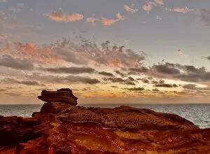 Images Dated 26th October 2020: Broome Sunset Sensation