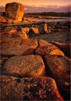 Images Dated 12th January 2013: Castle rock and Marshall bay, Flinders Island, Bass Strait, Tasmania, Australia