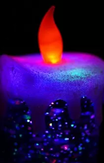Images Dated 29th December 2015: Christmas Candle