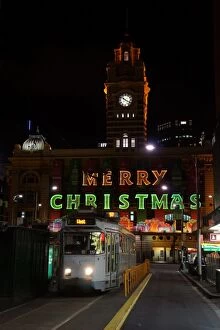 Images Dated 13th November 2014: Christmas Sign, Flinders Street Train Station, Melbourne Australia