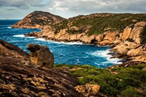 Images Dated 2nd February 2016: Cliffs near Lucky bay in Cape Le Grand National Park, Western Australia