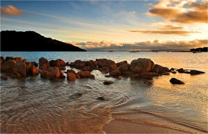 Images Dated 5th April 2010: Coles Bay, Freycinet Pensinsular, east coastline of Tasmania