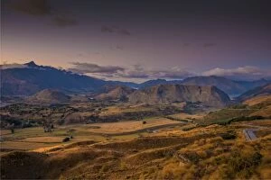 Images Dated 3rd May 2014: Coronet Peak at Dawn, just west of Queenstown, South Island of New Zealand