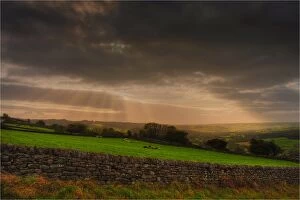Images Dated 4th October 2011: Crepuscular Rays over Farmland