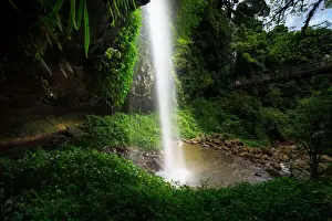 Images Dated 6th January 2016: Crystal Shower Falls