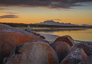 Images Dated 31st March 2017: Dawn at blue rocks, Sawyers bay, Flinders Island, Bass Strait, Tasmania, Australia