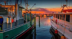 Ian Rolfe's Southern Lightscapes Prints: Dawn light on a late summer's morning at the Lakes Entrance Harbour