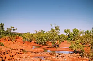 Images Dated 13th April 2019: Desert Landscape near Alice Springs