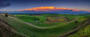 Images Dated 2nd July 2023: Dramatic Winter dawn Light at Red Rocks Volcanic Lookout near Colac