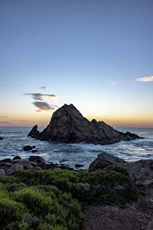 Images Dated 8th February 2023: Dusk at Sugarloaf Rock