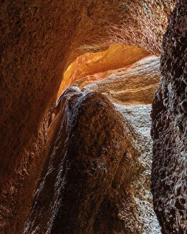 Images Dated 31st October 2019: Echidna Chasm