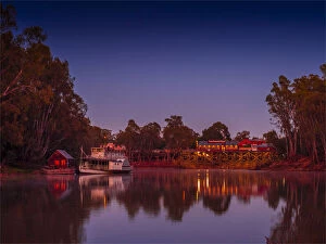 Images Dated 25th April 2021: Echuca, Murray river dawn and the port area, northern Victoria, Australia