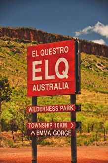 <b class=qtipBold><figcaption>El Questro signpost</figcaption></b><br>The El Questro welcome sign in Western Australia<br><em>© ©2010 John Crux</em> El Questro signpost