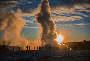 Images Dated 11th February 2016: Erupting geysir during the late afternoon in winter, Haukadaisvegur, Iceland